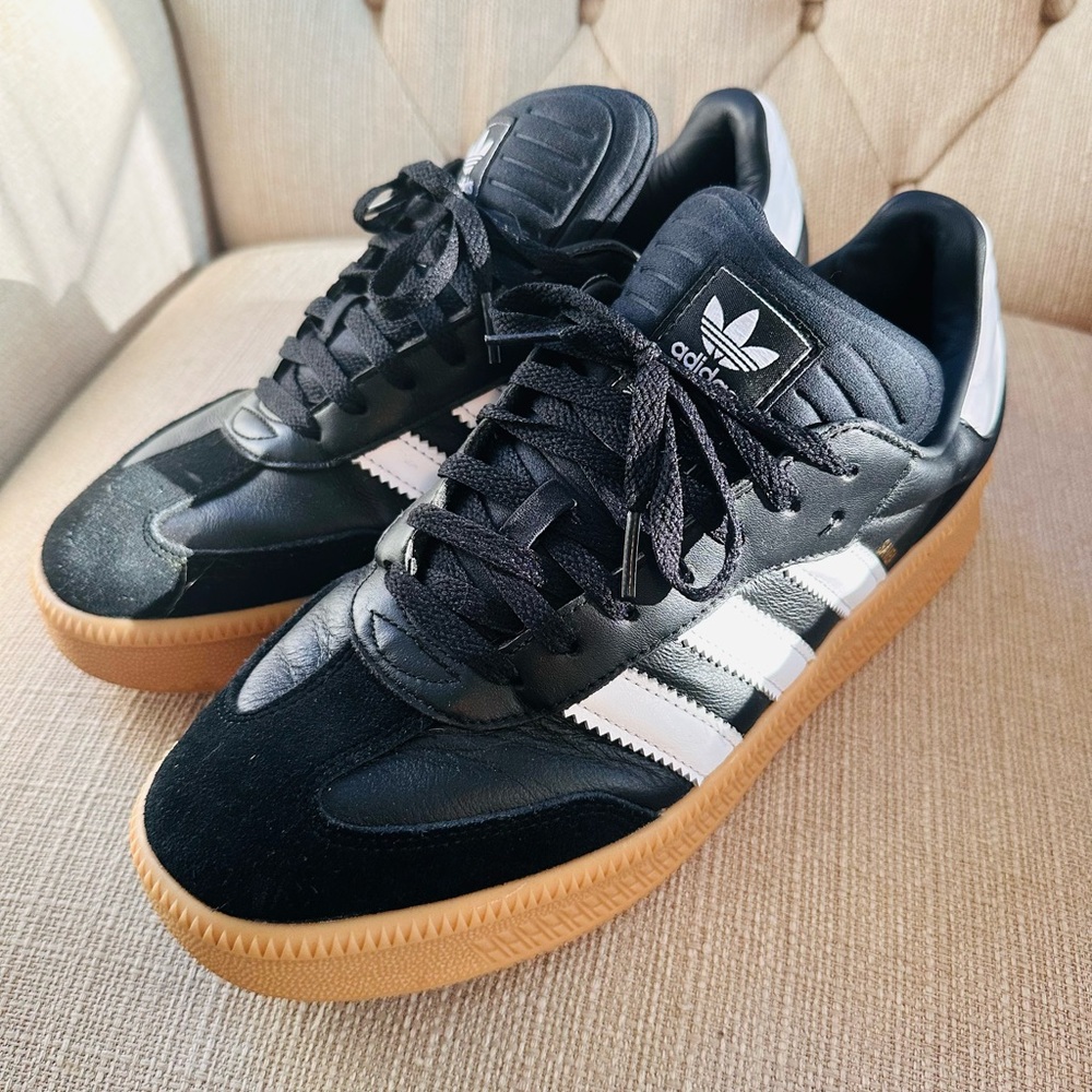 Adidas Black Sneakers Sleek Suede Design